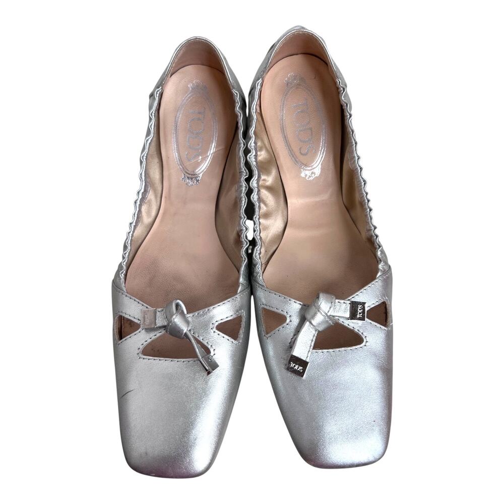 Tod's Metallic Silver Leather Ballet Gommino Flats Bows & Cut-out Women's Size 8 - Picture 14 of 16